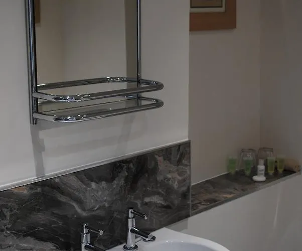 Sykes House Bed and Breakfast 4*