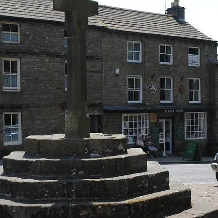 Sykes House Bed & Breakfast 4*