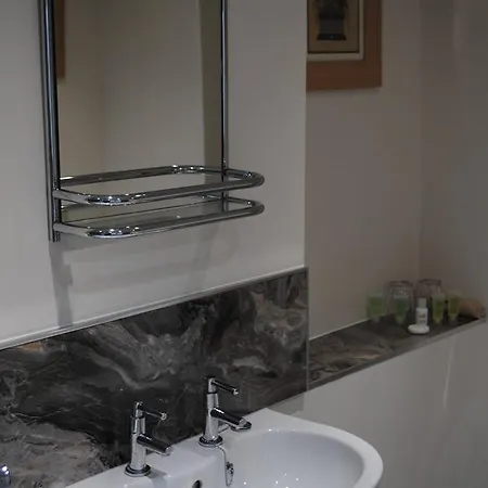 Sykes House Bed & Breakfast 4*